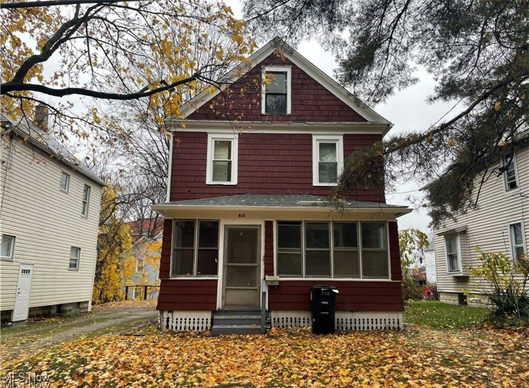 This home has an enclosed porch, living room, dining room, and kitchen. The basement is freshly painted and clean. There is a side door that leads out to the shared driveway. The three nice size bedrooms and the spacious bathroom are located on the second floor. Next to the back door is a small storage area attached to the home. The tenants are responsible for all utilities. More photos to come once current tenant moves out ~10/1/2025.
Additionally, we provide a Resident Benefits Package (RBP) that will provide renters' insurance, provide identify protection, provide credit-building with positive rental payments, and much more for a rate of $50 a month. SECTION 8 WELCOME. Resident is responsible for all utilities. Screening guidance includes 3:1 debt to income rental amount (excluding Section 8), a review of criminal background, eviction history (if any), credit history (preferred score of 600), employment history, and landlord reference. Call today to apply! Resident responsible for all utilities. Owner desires a 12 month lease. NO SMOKING ALLOWED in unit. Renters insurance comes with RBP.