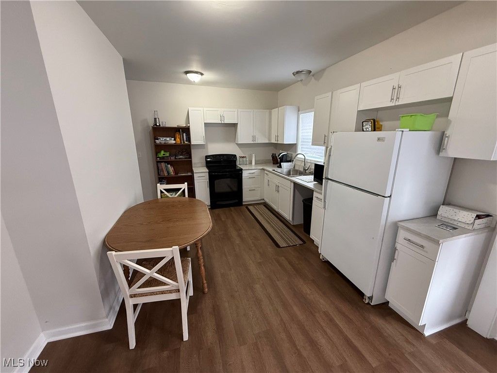 Photo of 4211 Park Avenue, Ashtabula, OH 44004 (MLS # 5181065)