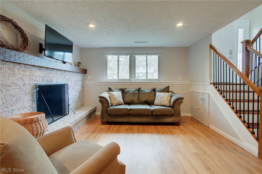 Oakhurst Manor - Residential