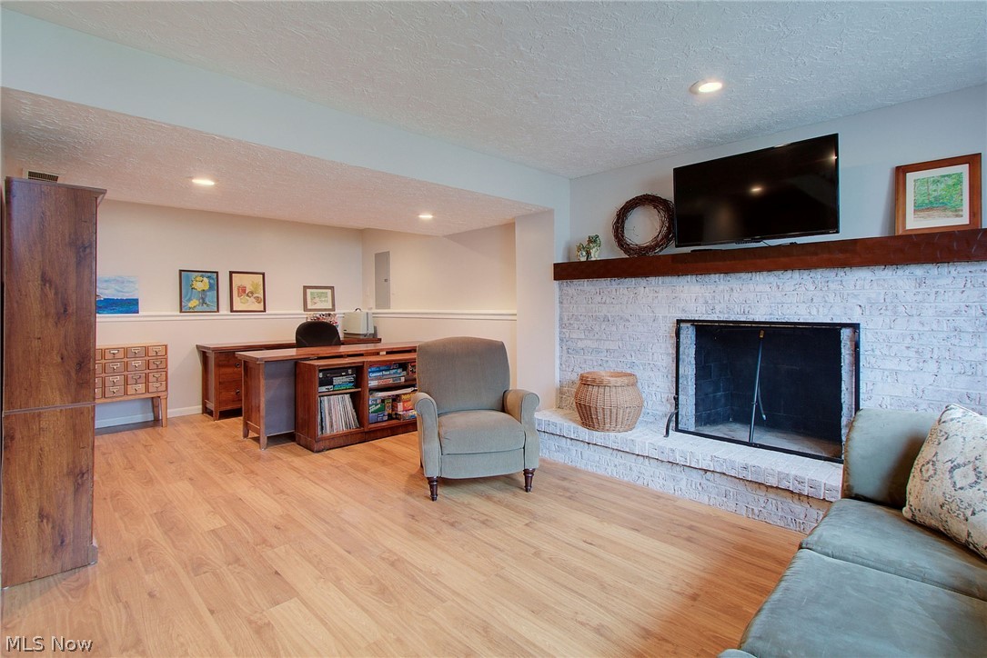 Oakhurst Manor - Residential