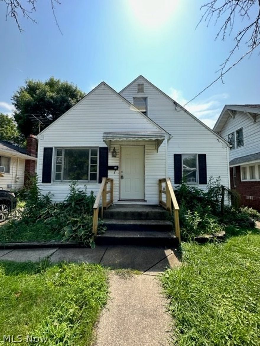 Charming remodeled 3 bedroom 1 bath home with an oversized 2 car garage! New carpet, paint and appliances! Totally updated bathroom. 2 bedrooms on the first floor and large bedroom upstairs. Good closet space and unfinished basement for storage! Tenant pays all utilities. Rental Criteria

-Credit score: 600 or higher.
-No recent bankruptcy.
-No eviction history & no criminal history (involving sex, drugs or violence)
-Stable employment (must provide current pay stubs)
-Monthly gross income must be at least 2.5 X Monthly Rent
-First months rent, security deposit, renters insurance, and transferred utilities required prior to move in.
$50 app fee per person.