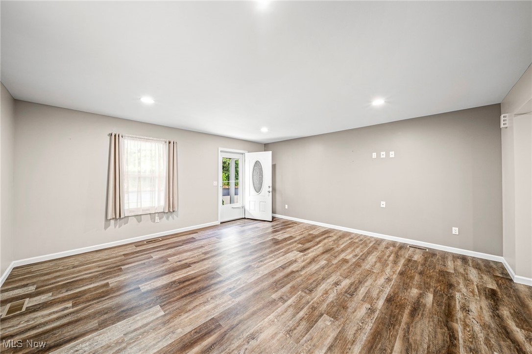 Geneva, Ohio 44041, United States, 3 Bedrooms Bedrooms, ,2 BathroomsBathrooms,Residential,Active,187247