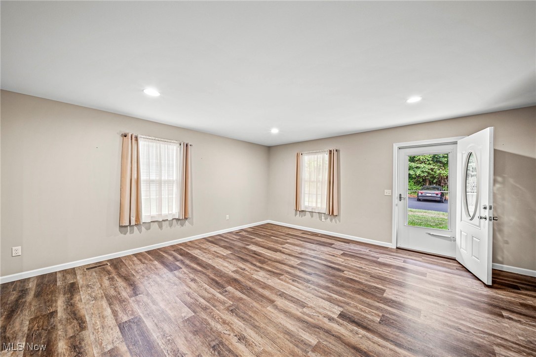 Geneva, Ohio 44041, United States, 3 Bedrooms Bedrooms, ,2 BathroomsBathrooms,Residential,Active,187247