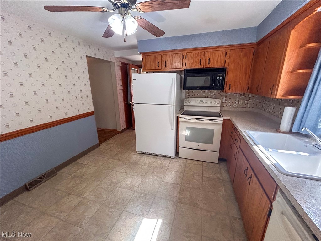 100 Chadwick Lane, Austintown, Ohio image 8
