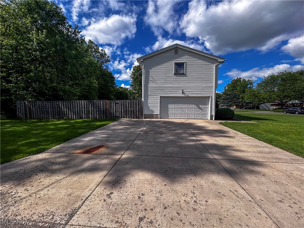 100 Chadwick Lane, Austintown, Ohio image 5