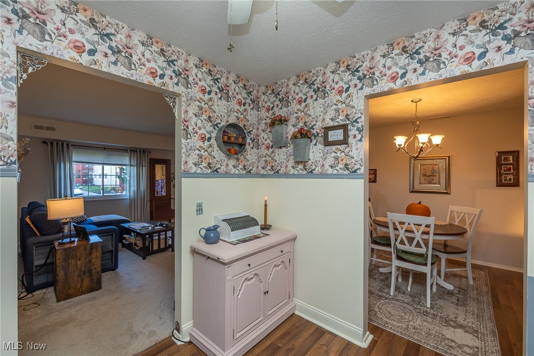 Cambridge Township Condo - Residential
