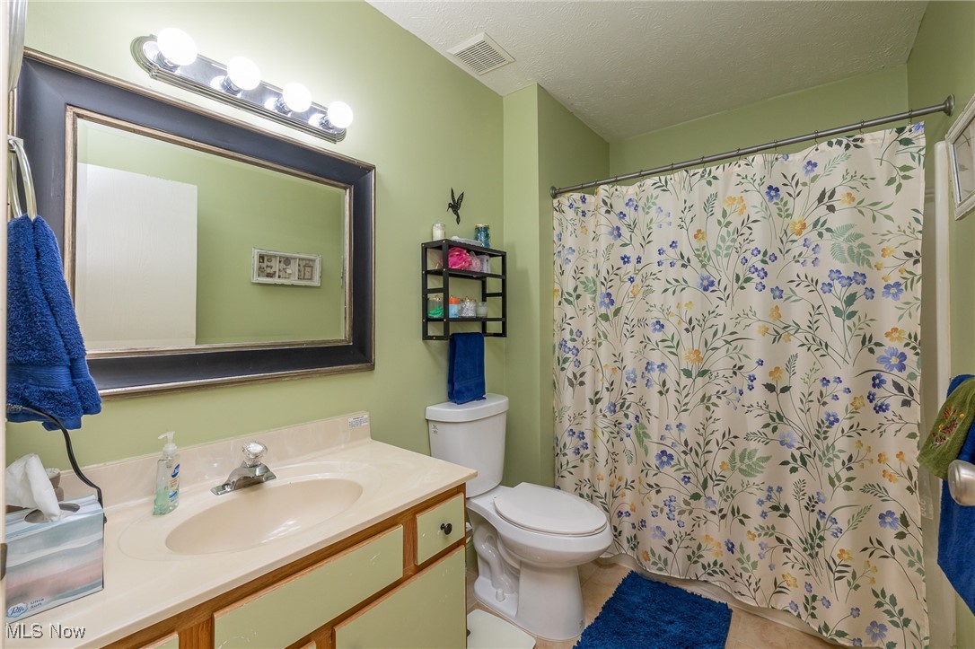 Cambridge Township Condo - Residential