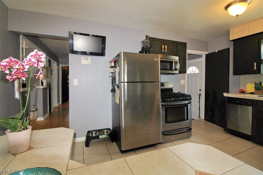 Guaranted Inv Co 01 - Residential