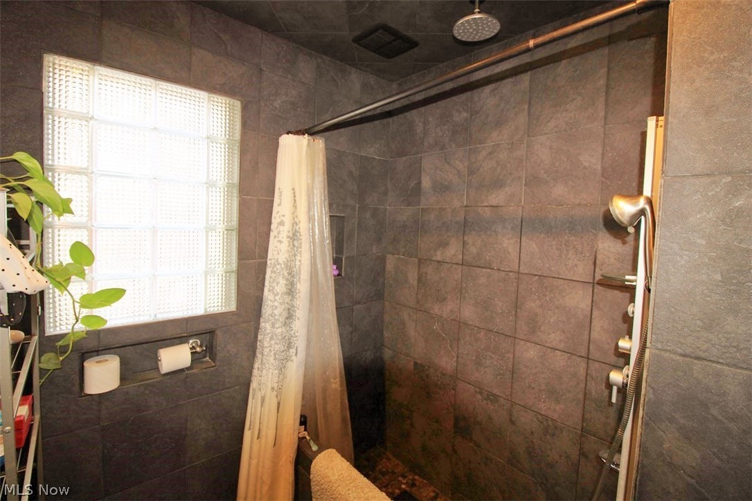 Guaranted Inv Co 01 - Residential