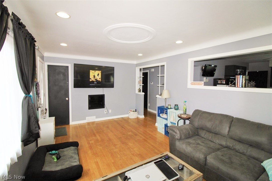 Guaranted Inv Co 01 - Residential