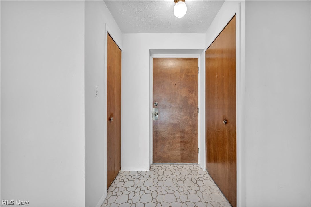 3400 wooster Road 502