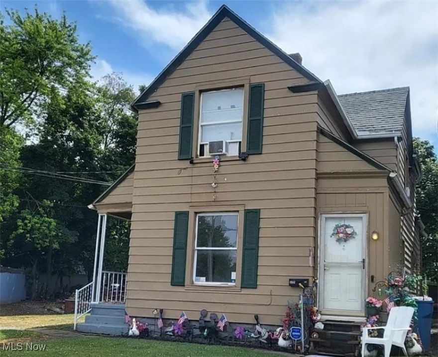 First-level unit available for rent in this duplex. offers a welcoming front porch, spacious living room, large, efficient kitchen with a walk-in pantry, inviting full bathroom, partial basement, freshly painted interior, newer furnace, new gas stove, great curb appeal, expansive lot with plenty of room to roam, on-site parking, walking distance to downtown. Landlord pays for water/sewage; renter pays for Gas, Electric, trash.