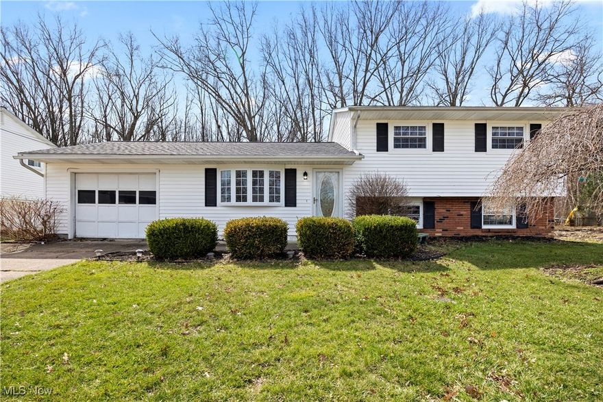 Welcome home to this Vermilion Split-level with 3 bedrooms and 1 bath, fenced in back yard and no neighbors behind you!
Some of the updates include a new breaker box 2023, Roof replaced in 2022, Windows and siding replaced in 2019 and all the kitchen appliances were new in 2021/2022. There seamless flow between the dining room, living room and kitchen. All three bedrooms are upstairs with a full bath. Enjoy the back patio with its partially fenced in back yard.  Come make this your own!!