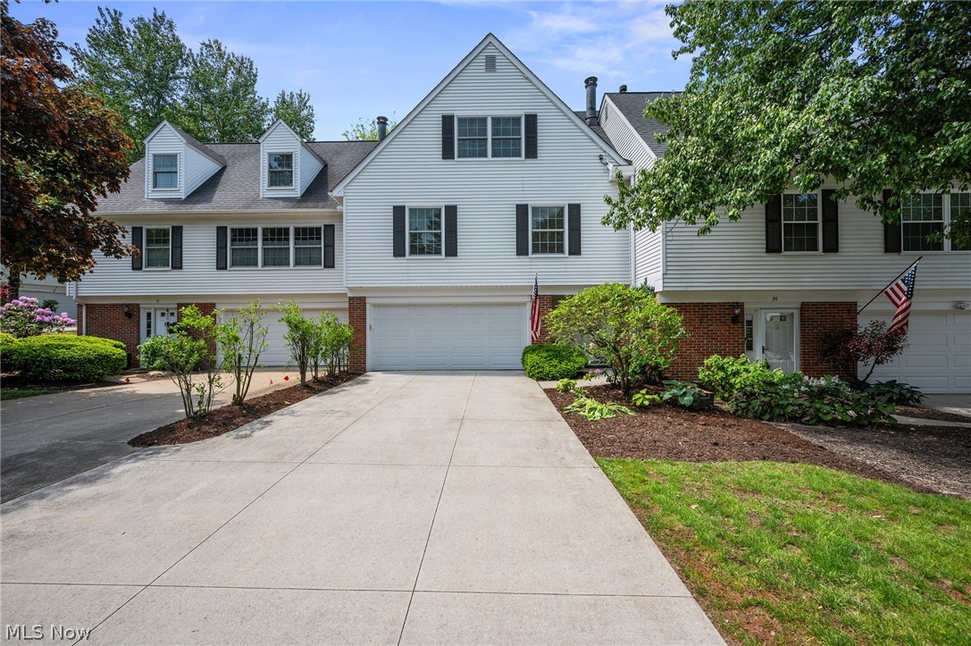 Village Commons Condo Ph 03 - Residential