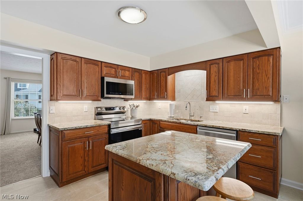 Photo of 25 Commons Court, Chagrin Falls, OH 44022 (MLS # 5205496)