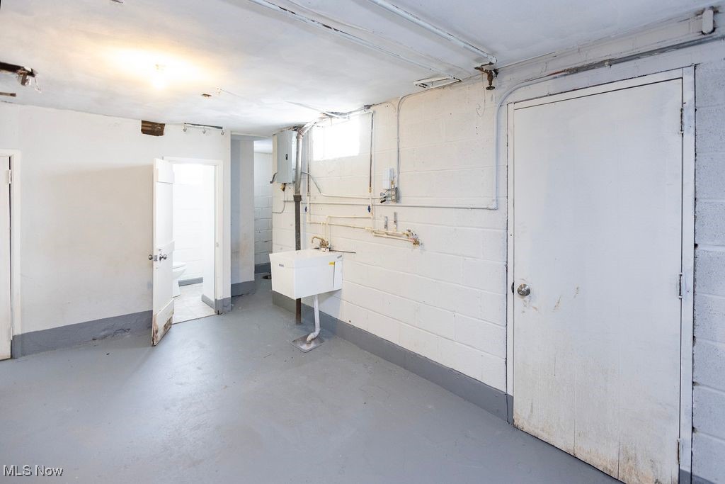 Rapid Transit Land Cos 18 - Residential