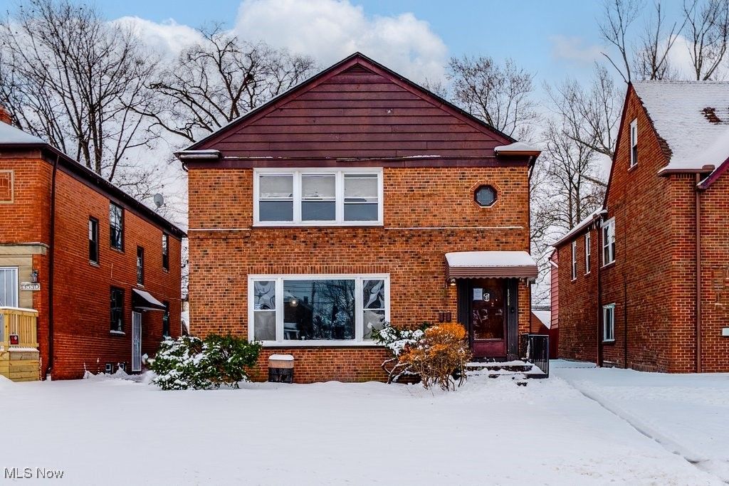 Photo of 13526 Cedar Road, University Heights, OH 44118 (MLS # 5174543)