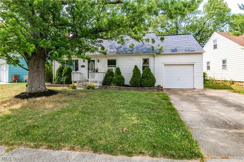 Single Family Residence in Willowick OH 32213 Glen Arden Drive.jpg