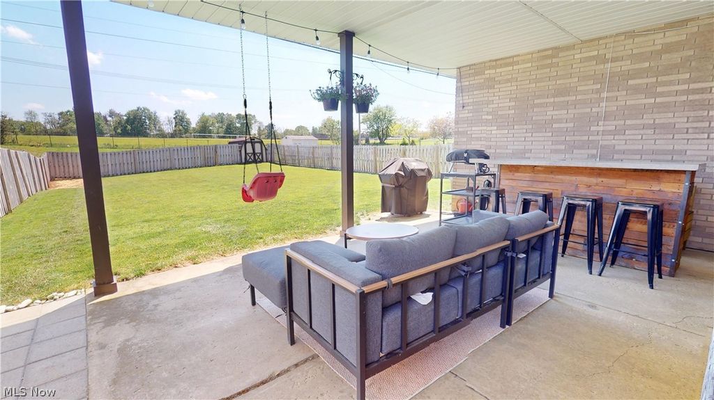 Photo of 2221 Coventry Drive, Parma, OH 44134 (MLS # 5212094)