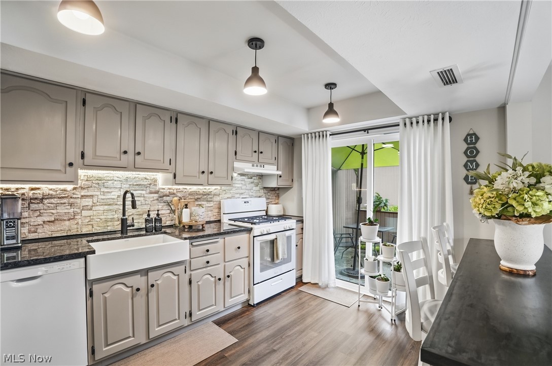 Lake/Falls Condo - Residential