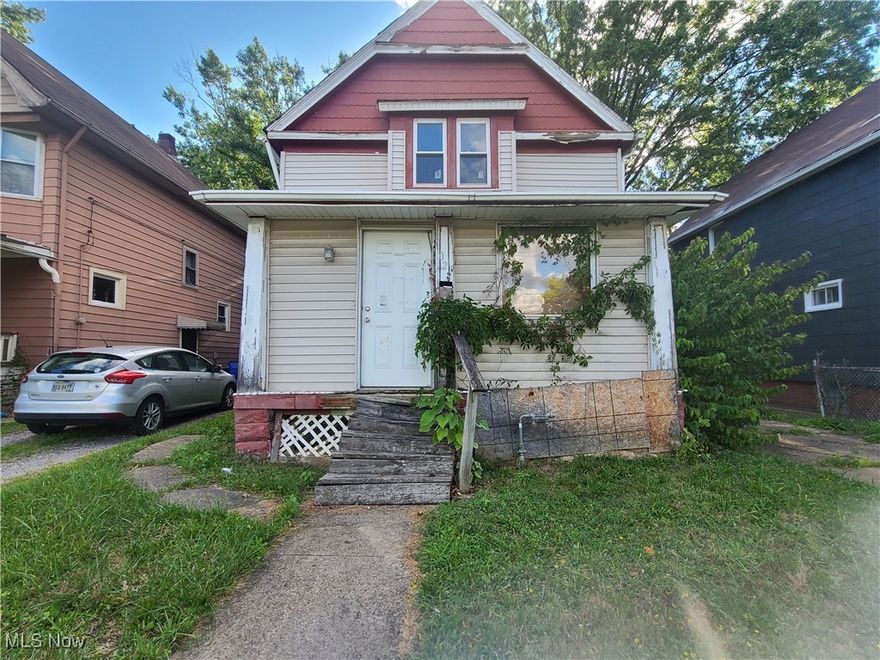 Investor Special! Don’t miss this 3-bedroom, 1-bath fixer-upper located at 1022 E 149th St, Cleveland, OH 44110. Offering great potential with over 1,200 sq ft of living space, this home is perfect for a savvy investor or DIY enthusiast ready to bring it back to life. Features include a spacious living area, formal dining room, and a large kitchen footprint waiting for your vision. The property also includes a full basement and a fenced backyard. With some TLC, this could be a fantastic rental or starter home. Conveniently located near parks, public transit, and major highways. Sold as-is—cash or renovation financing only. Great opportunity to build equity!