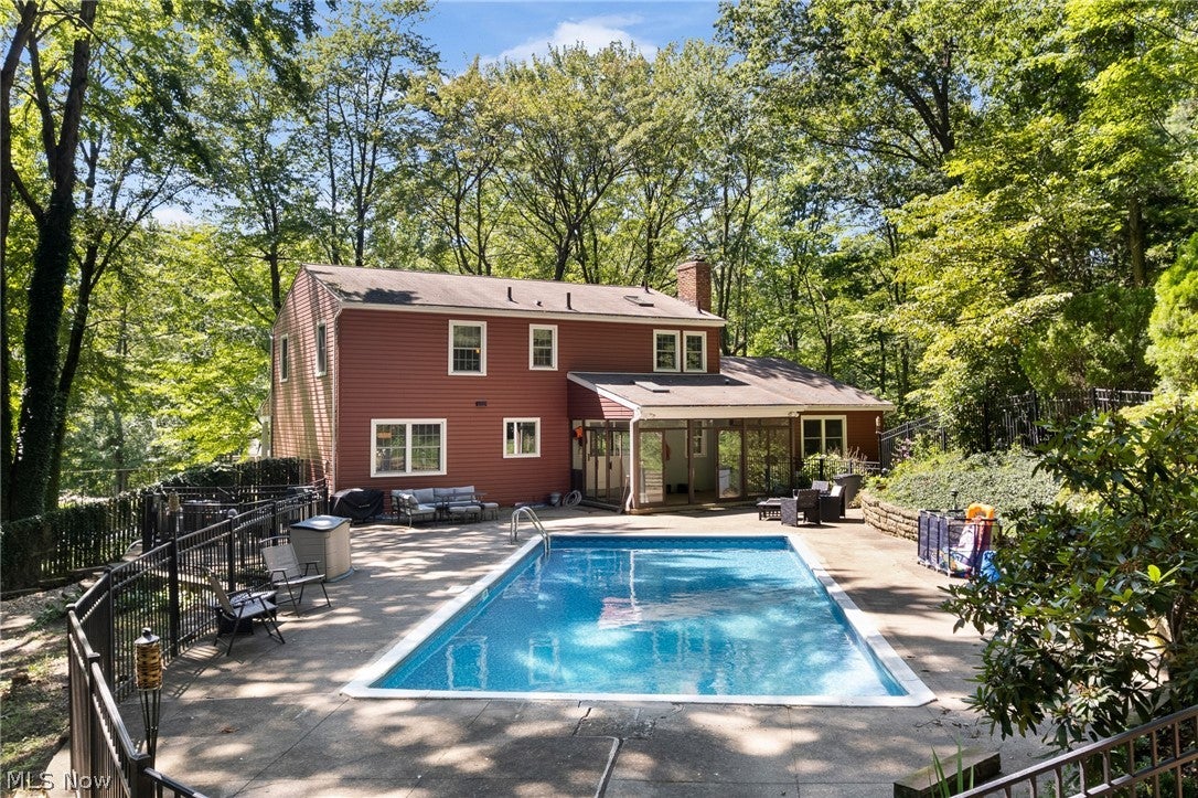 925 Sandin Road