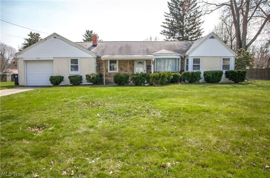 Come take a look at this beautiful home! This is a ranch style house with two bedrooms and two full bathrooms! Spacious kitchen, good size dining room, and very big living room. This home is on one and a half lots with a one car garage and a paved driveway!
