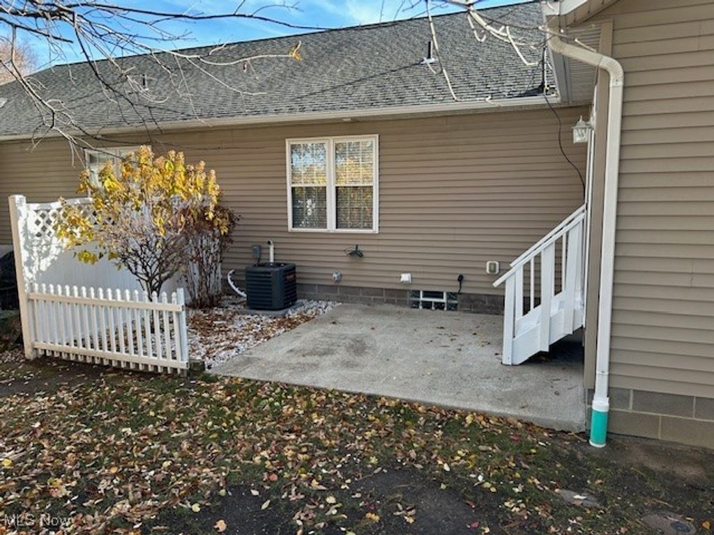 Photo of 704 Rivers Edge Lane, Painesville, OH 44077 (MLS # 5174325)