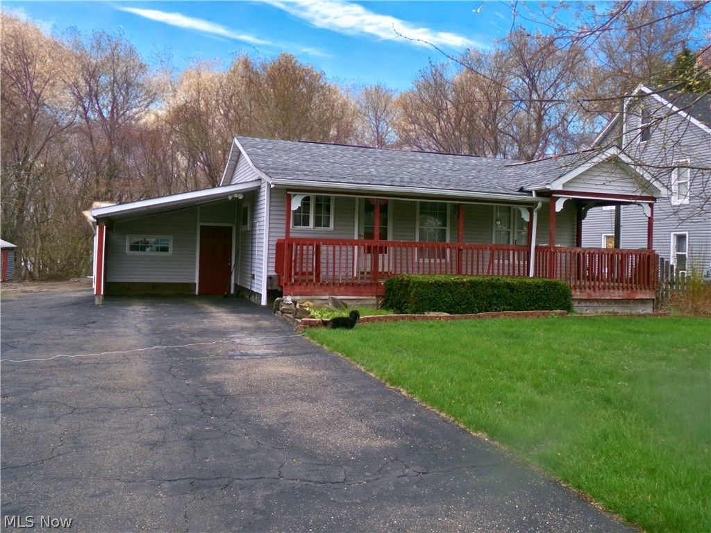 Photo of 317 Mann Drive NE, Waynesburg, OH 44688 (MLS # 5199098)