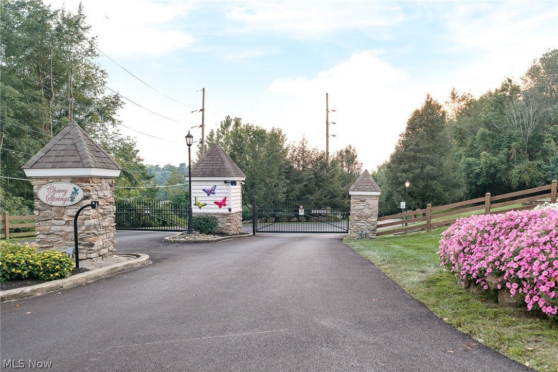 1119 Queen Anne Drive NW