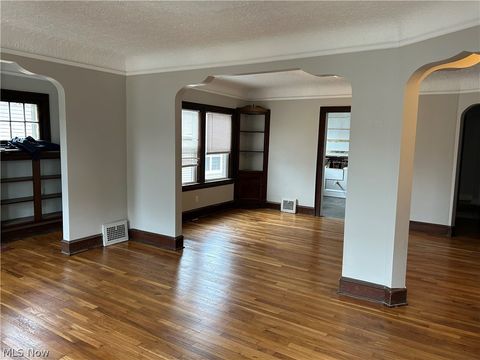 Tiny photo for 1311 W 69th Street #4, Cleveland, OH 44102 (MLS # 5202865)