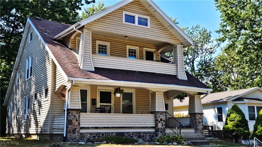 Fantastic investment opportunity! Well-maintained up/down duplex located in desirable Firestone Park. Each unit features 2 spacious bedrooms and 1 full bath, offering comfortable layouts ideal for residents. Shared laundry facilities are conveniently located in the basement.
Lower unit includes a 2-car garage, while the upper unit features a 1-car garage—providing ample parking and storage for both units.
Property is situated in a quiet neighborhood close to schools, parks, shopping, and major highways.
Both units are currently on one year contracts. Don’t miss out on this chance to own a multi-family property in one of Akron’s established communities, perfect for investors seeking income potential.