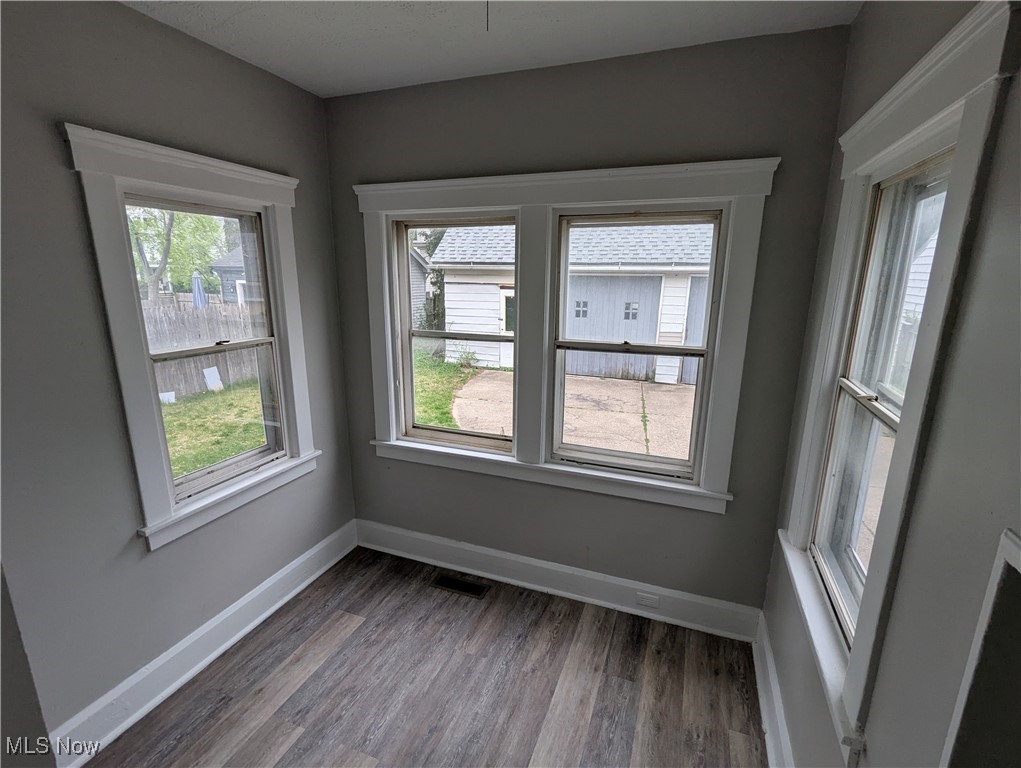 906 Middle Avenue, Elyria, Ohio image 8