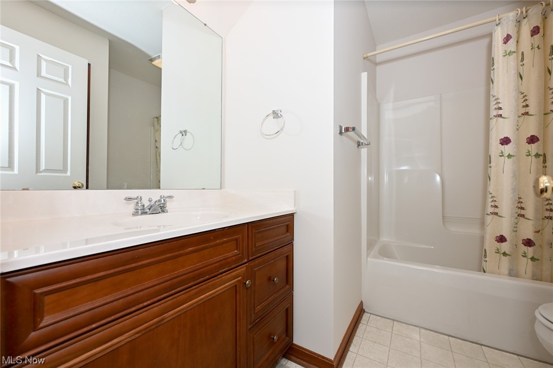 Bob-O-Link - Residential