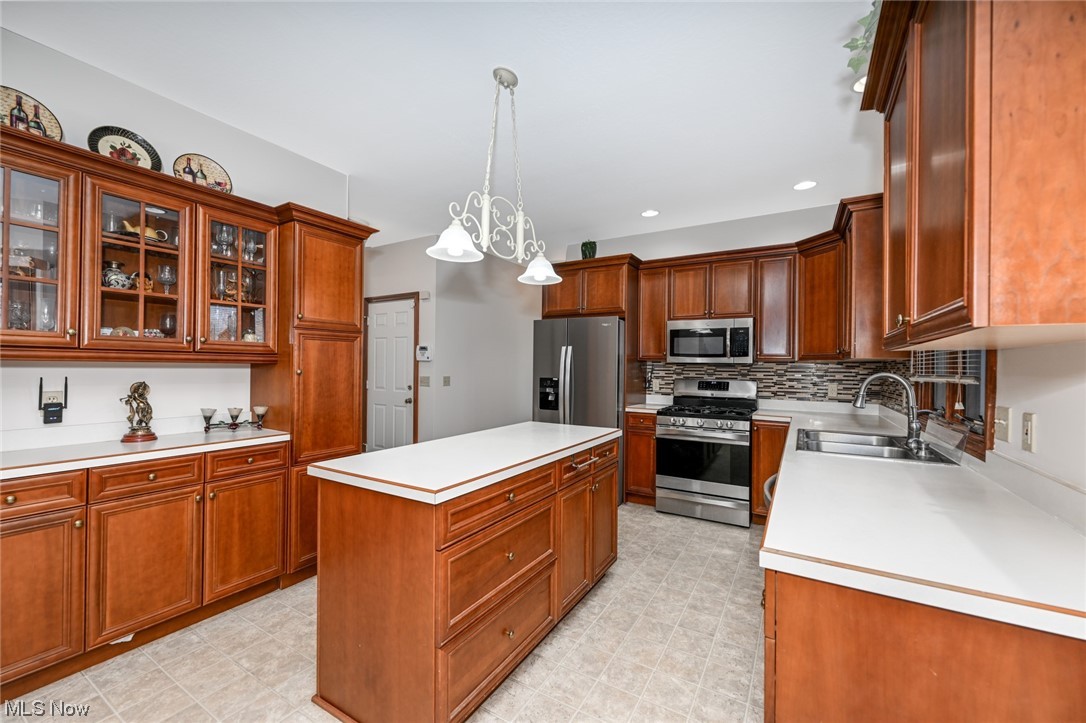 Bob-O-Link - Residential