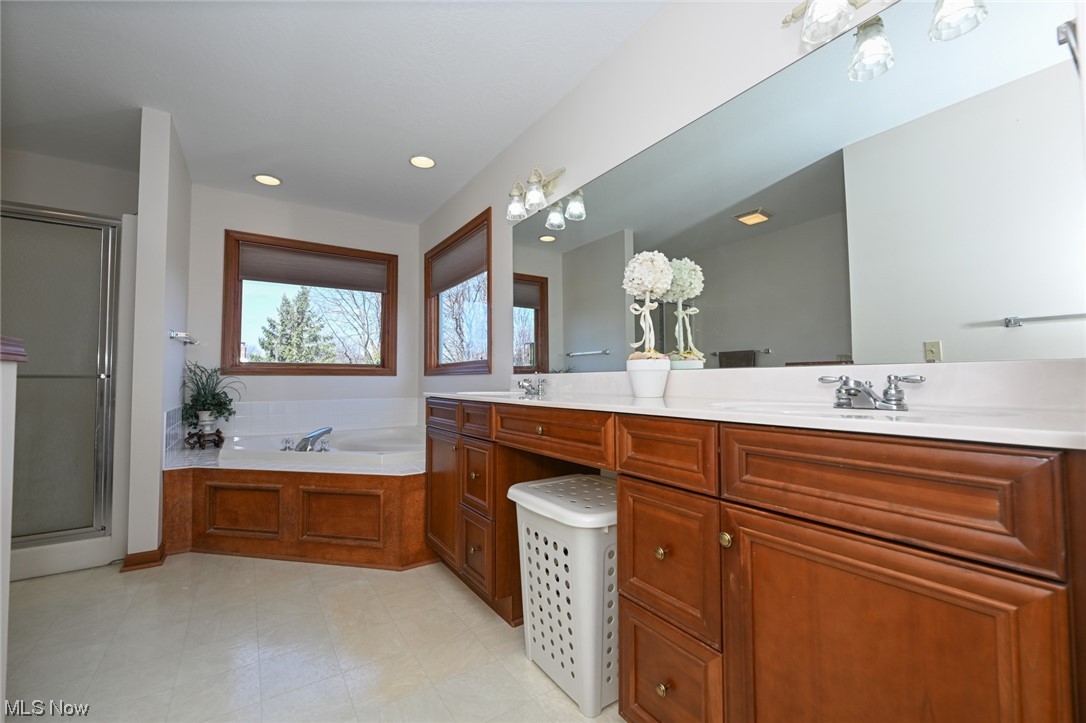 Bob-O-Link - Residential