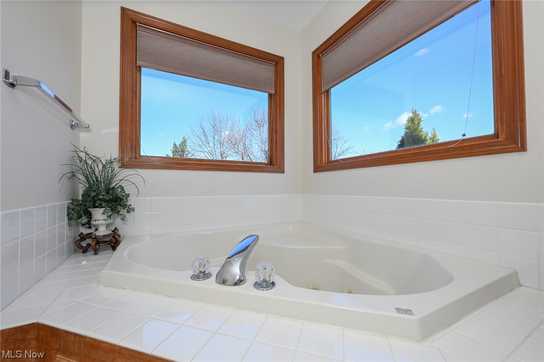 Bob-O-Link - Residential