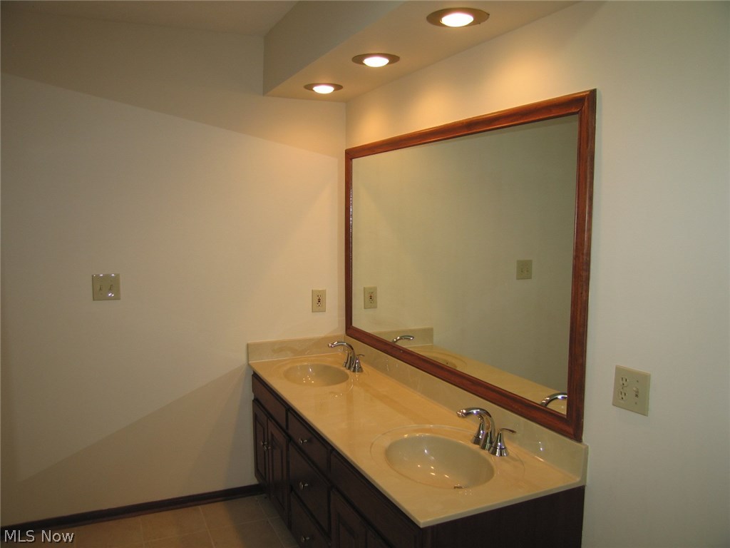 Oakbrooke - Residential