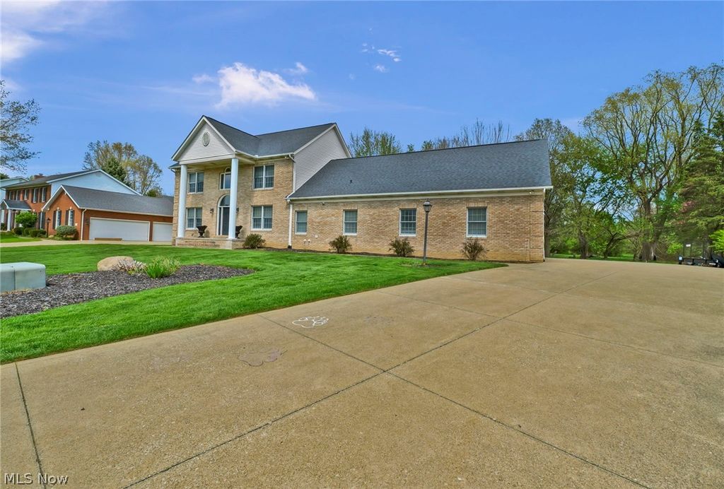 Photo of 6172 Margate Avenue NW, Canton, OH 44718 (MLS # 5204297)