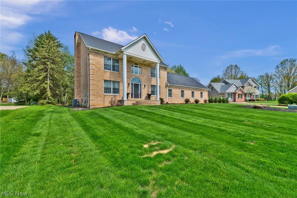 Photo of 6172 Margate Avenue NW, Canton, OH 44718 (MLS # 5204297)