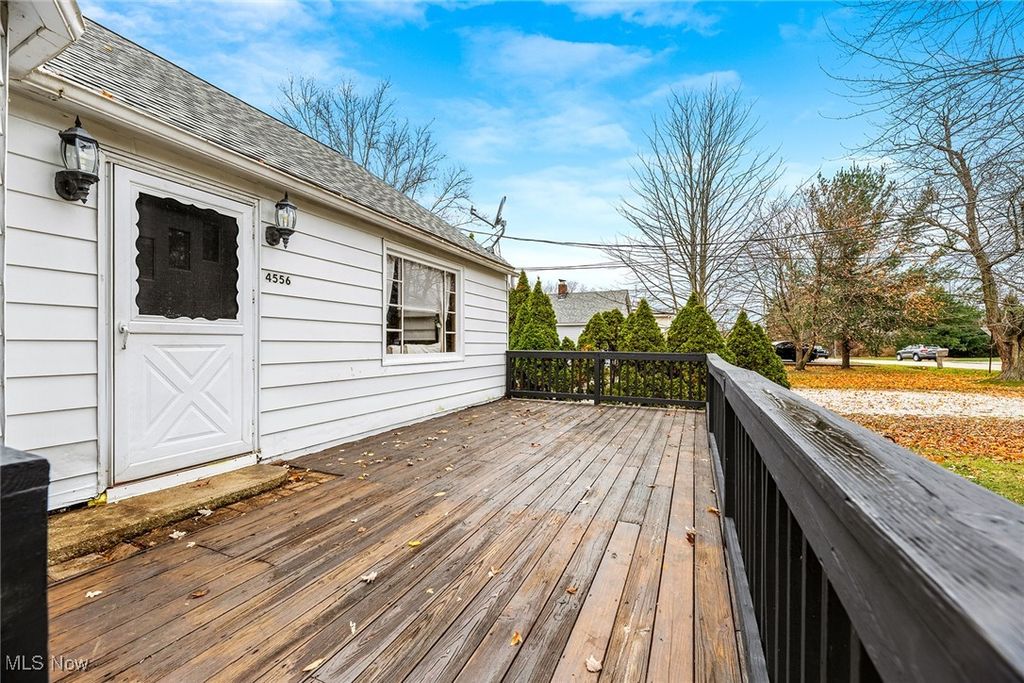 Photo of 4556 Fishcreek Road, Stow, OH 44224 (MLS # 5174670)