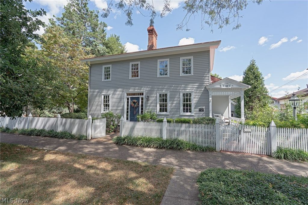 Photo of 412 Sixth Street, Marietta, OH 45750 (MLS # 5199152)