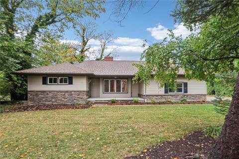 Photo for 31021 Lake Shore Boulevard
