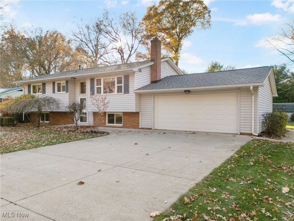 10921 Dot Avenue, Alliance, Ohio image 1