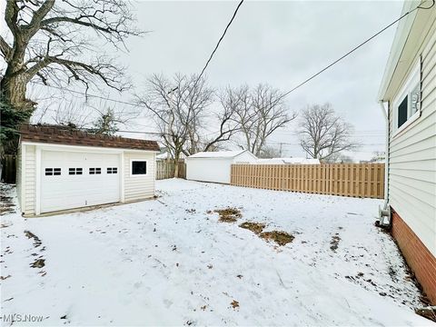 Tiny photo for 3326 Grovewood Avenue, Parma, OH 44134 (MLS # 5184524)