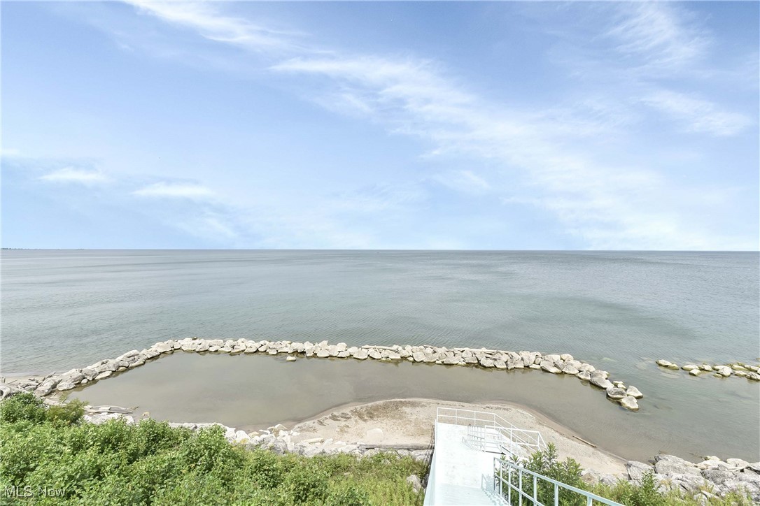 Nautica At Lake Erie Shores Condo - Residential