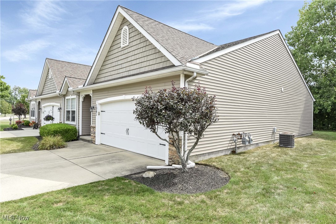 Nautica At Lake Erie Shores Condo - Residential