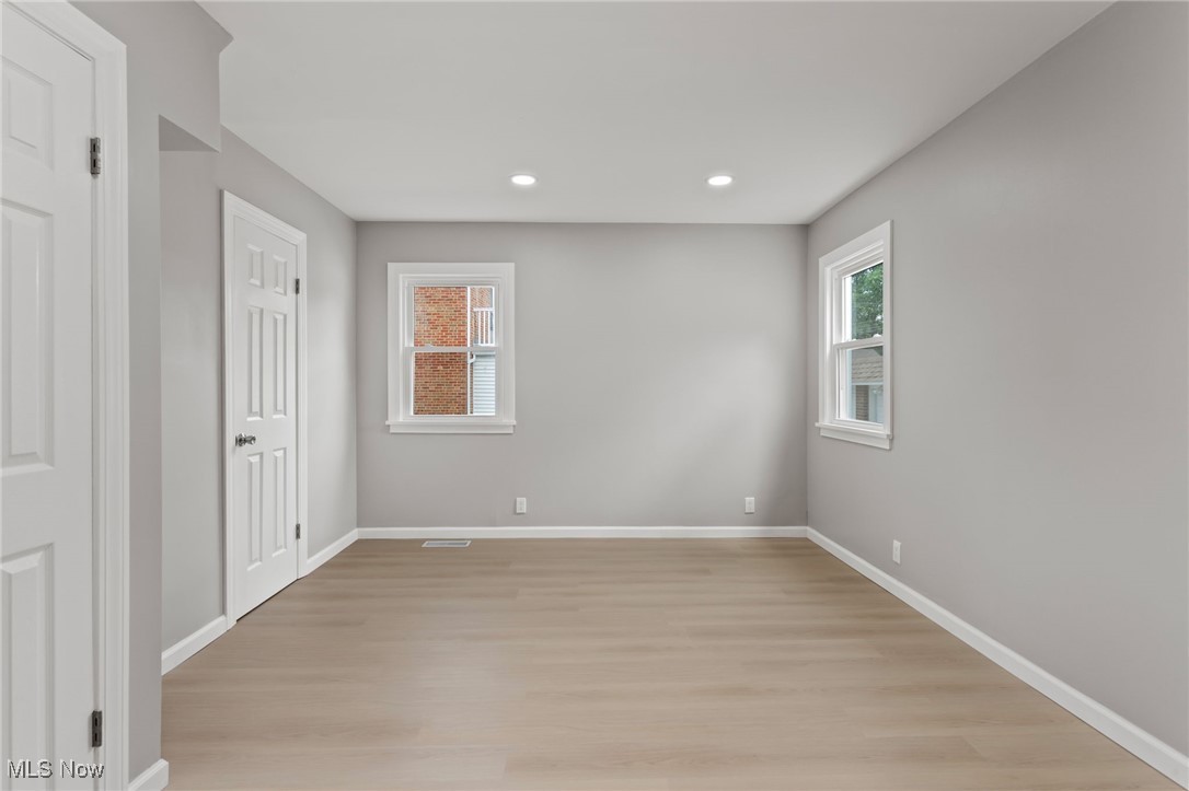 Ridgewood 05 - Residential