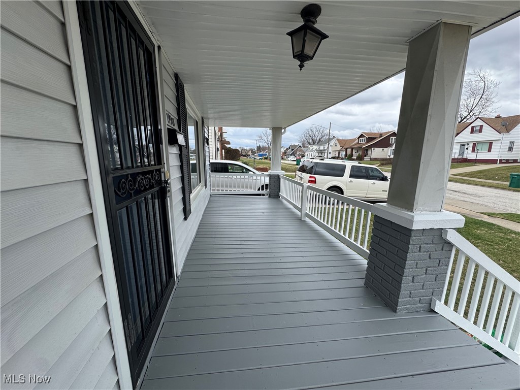19901 Gardenview Drive, Maple Heights, Ohio image 4