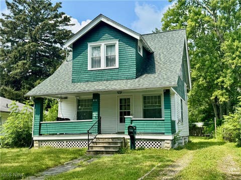 Photo for 810 Woodland Avenue